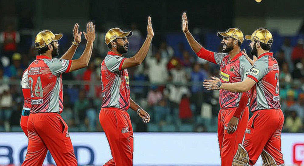3,450 दिन बाद शतक: दीप्ति शर्मा की पारी फॉर्म का सबूत कम, भूमिका का हिसाब ज़्यादा 3,450 दिन बाद शतक: दीप्ति शर्मा की पारी फॉर्म का सबूत कम, भूमिका का हिसाब ज़्यादा